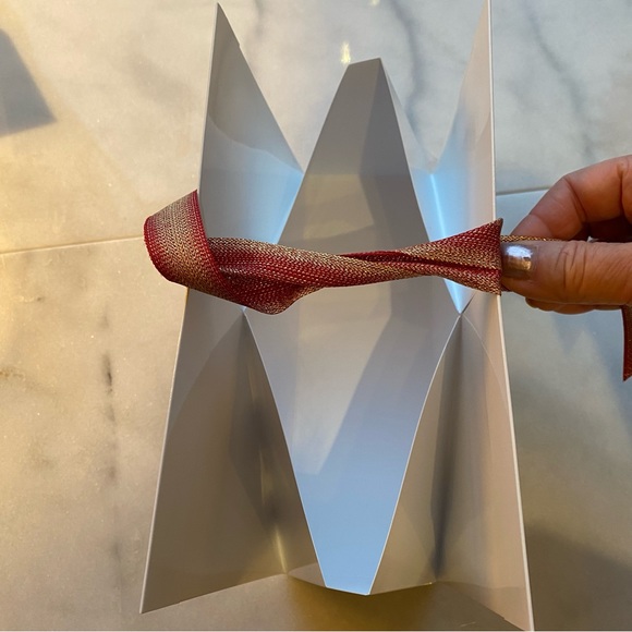 Chanel Xmas 2022 White Envelope Fold Up Gift Box Packaging, NEW - Picture 7 of 10